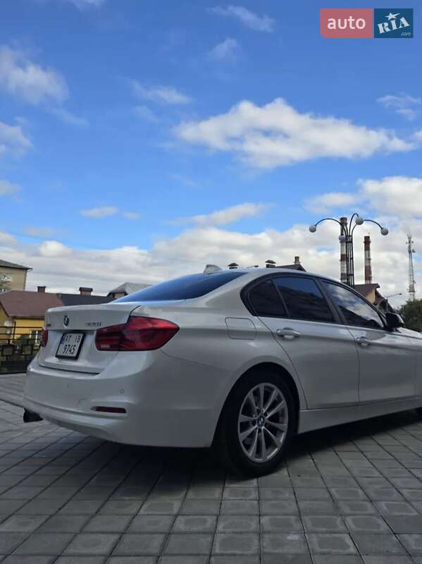 Седан BMW 3 Series 2015 в Виннице