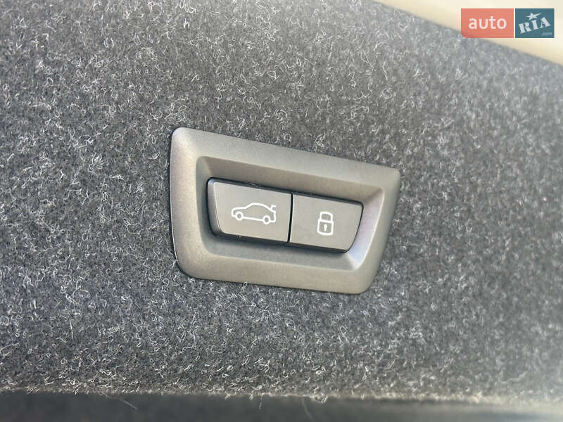 Седан BMW 3 Series 2024 в Одессе