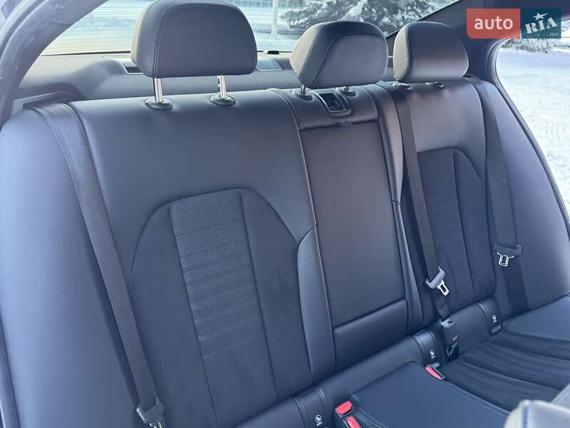 Седан BMW 3 Series 2021 в Киеве