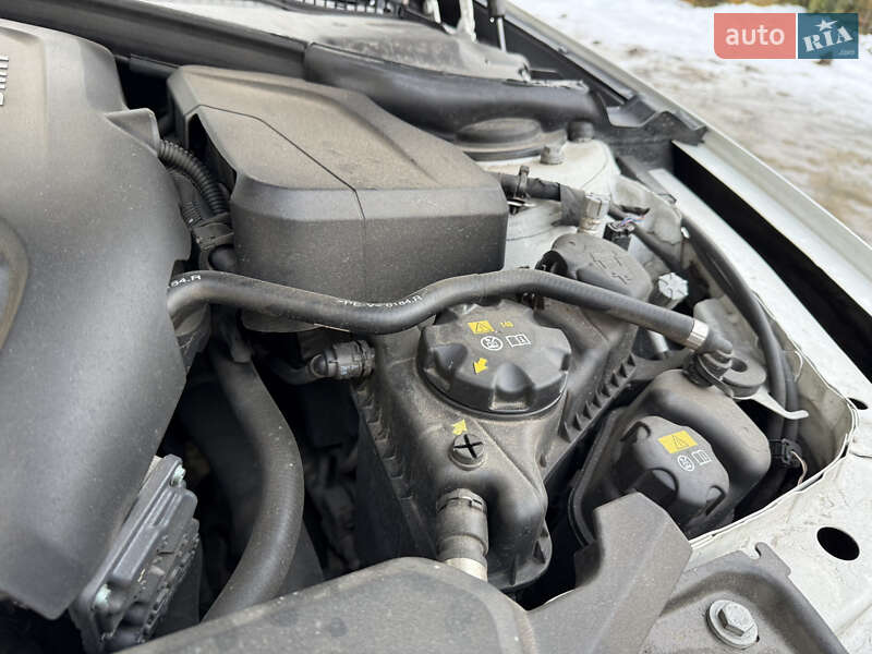 Седан BMW 3 Series 2017 в Могилев-Подольске