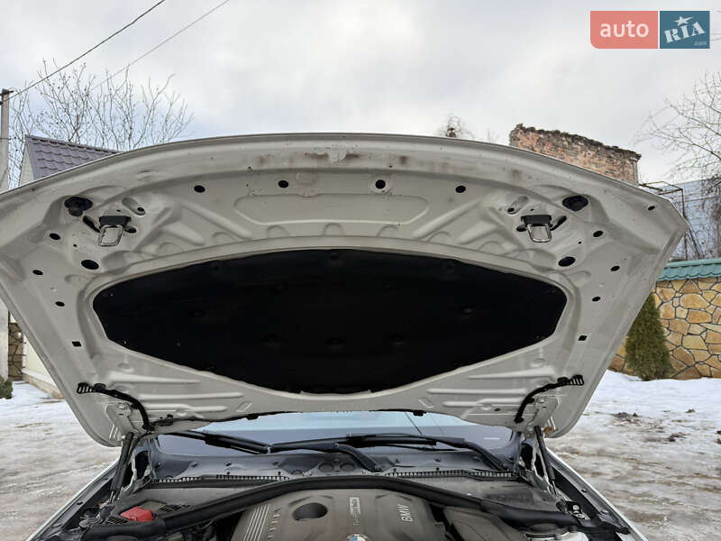 Седан BMW 3 Series 2017 в Могилев-Подольске