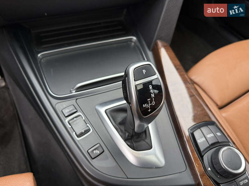 Седан BMW 3 Series 2017 в Могилев-Подольске