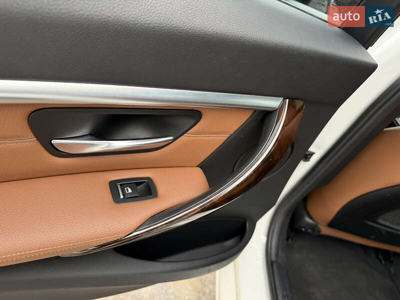 Седан BMW 3 Series 2017 в Могилев-Подольске