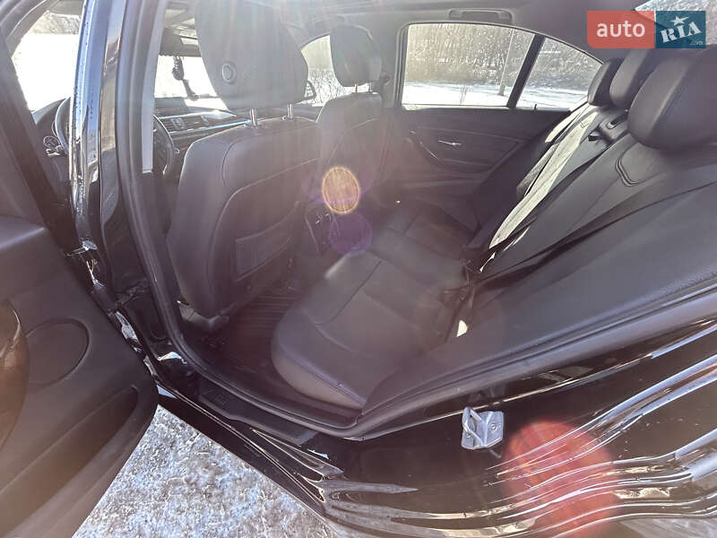 Седан BMW 3 Series 2015 в Полтаве