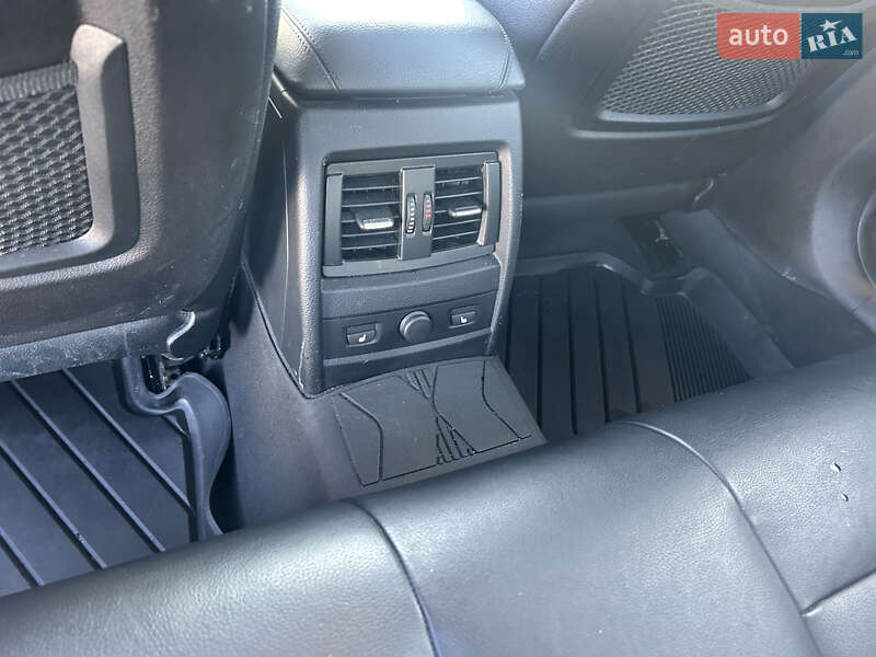 Седан BMW 3 Series 2015 в Полтаве