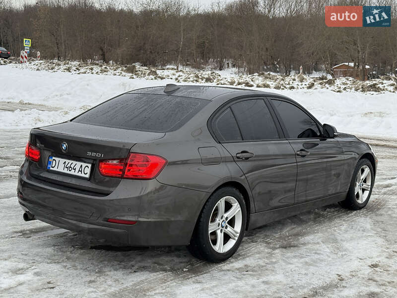 Седан BMW 3 Series 2015 в Львове