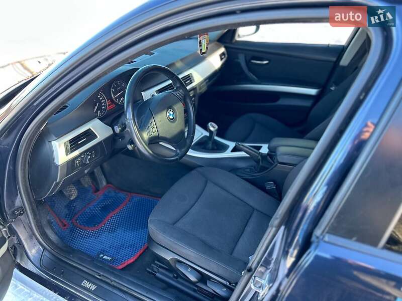 Седан BMW 3 Series 2008 в Мирополе