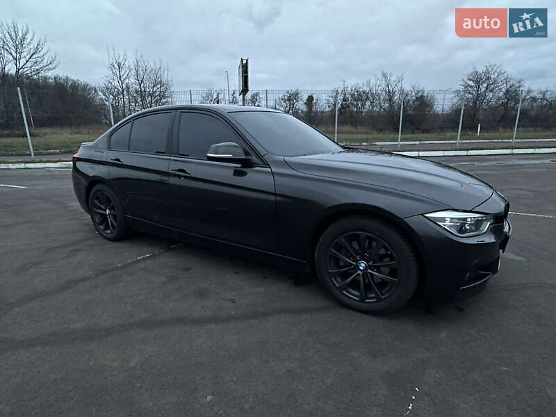 Седан BMW 3 Series 2016 в Полтаве