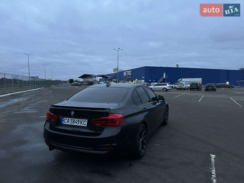 Седан BMW 3 Series 2016 в Полтаве