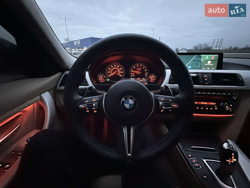Седан BMW 3 Series 2016 в Полтаве