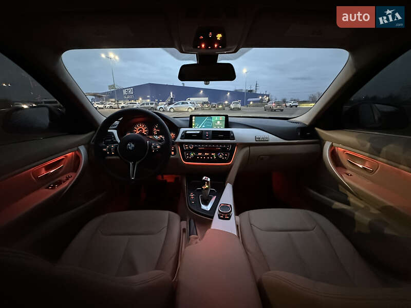 Седан BMW 3 Series 2016 в Полтаве