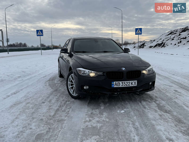 Седан BMW 3 Series 2016 в Виннице