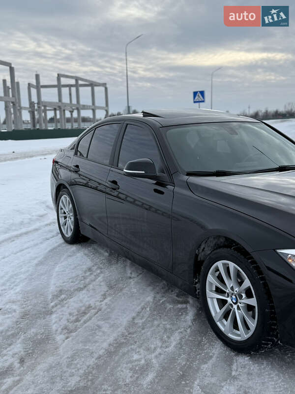 Седан BMW 3 Series 2016 в Виннице