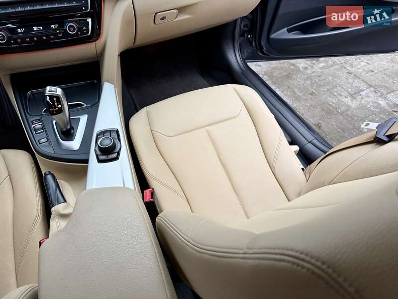 Седан BMW 3 Series 2016 в Днепре