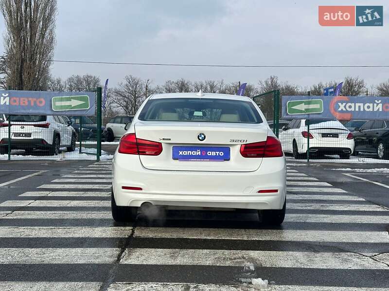 Седан BMW 3 Series 2016 в Одессе