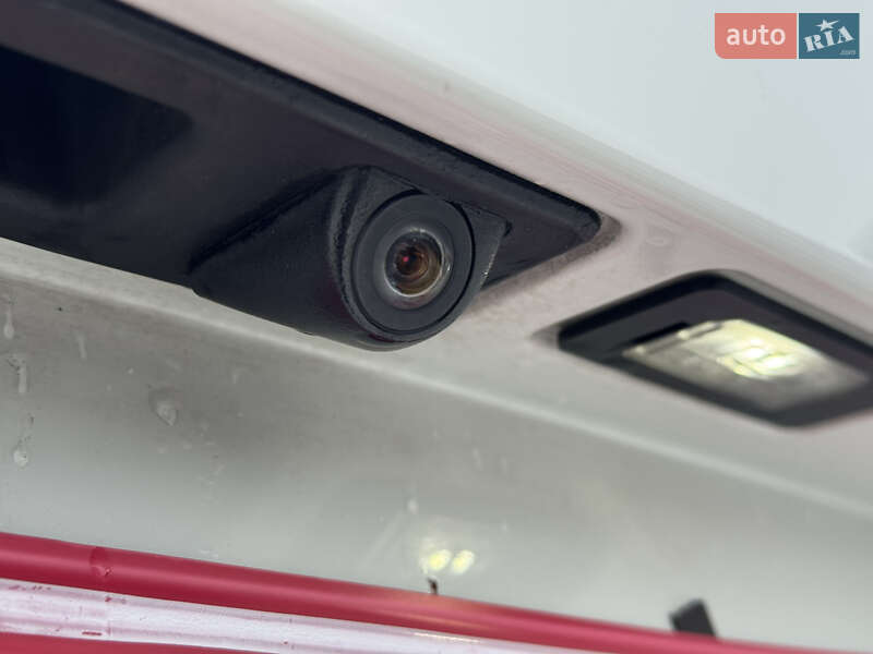 Седан BMW 3 Series 2015 в Сарнах