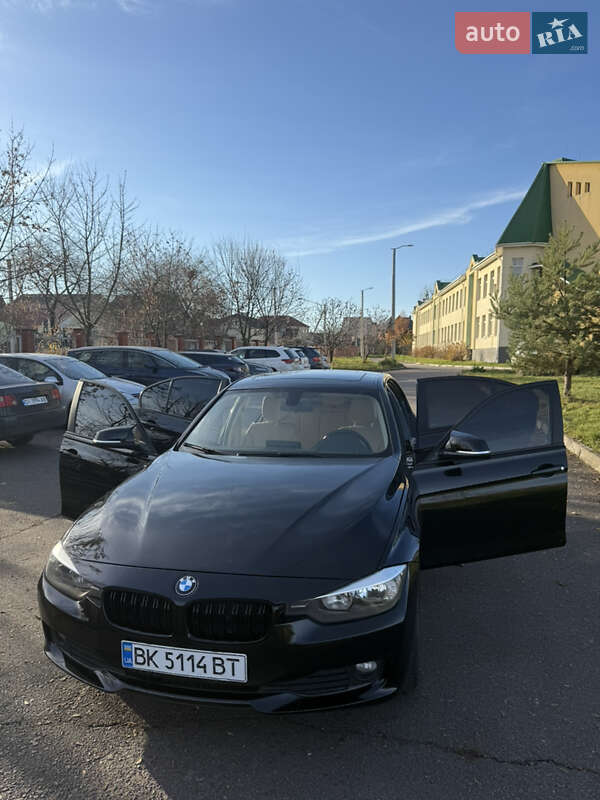 Седан BMW 3 Series 2013 в Ровно фото 10 Седан BMW 3 Series 2013 в Ровно