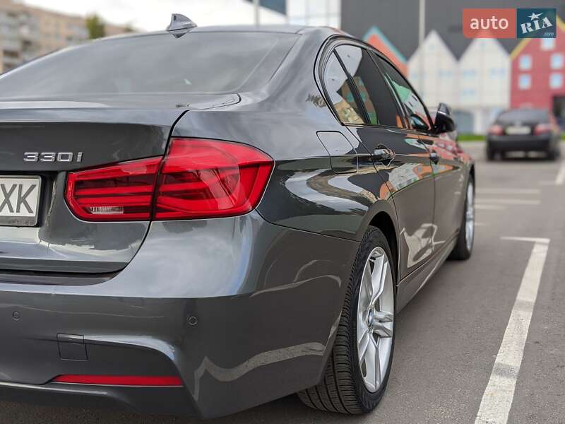 Седан BMW 3 Series 2017 в Киеве