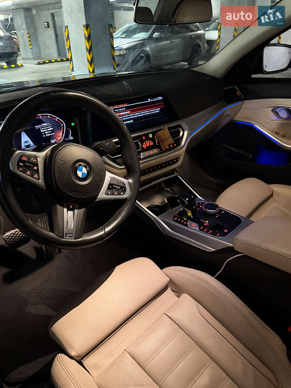 Седан BMW 3 Series 2019 в Киеве