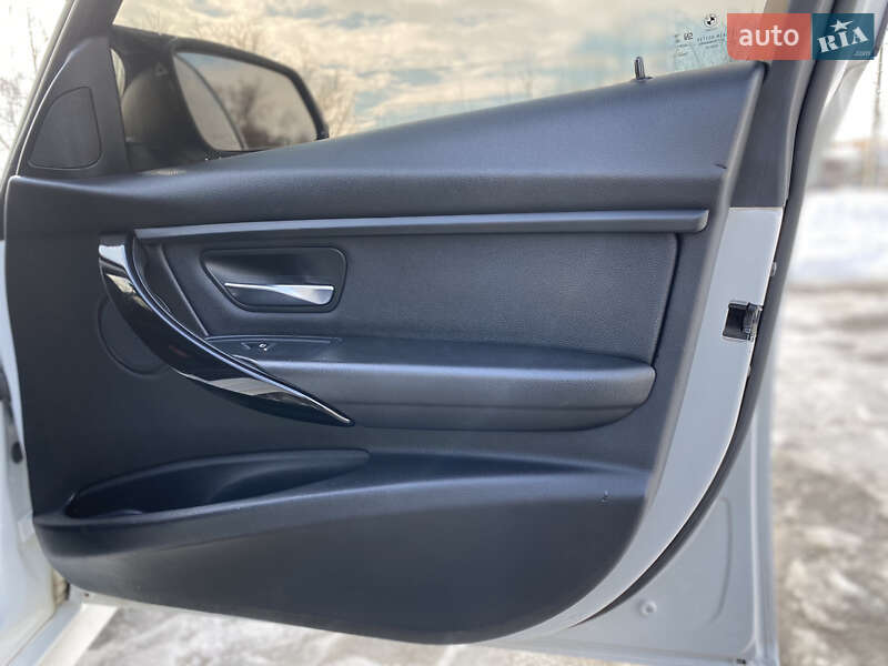 Седан BMW 3 Series 2017 в Бердичеве фото 30 Седан BMW 3 Series 2017 в Бердичеве