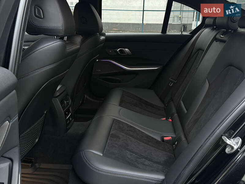 Седан BMW 3 Series 2019 в Киеве