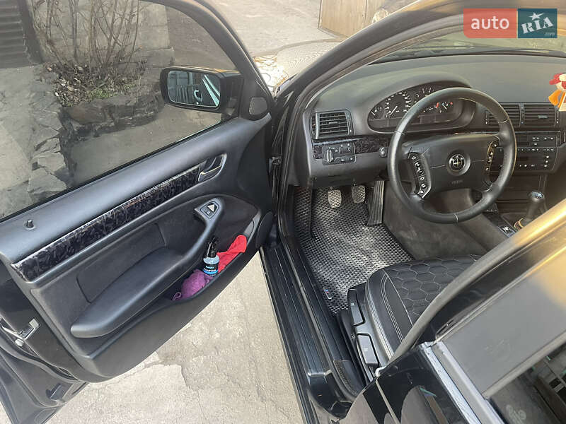 Седан BMW 3 Series 2002 в Кривом Роге