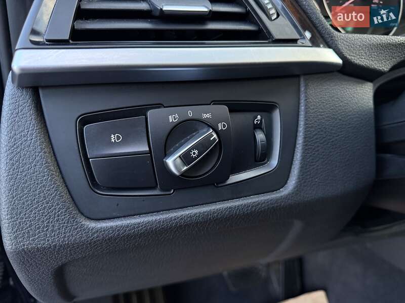 Седан BMW 3 Series 2015 в Львове