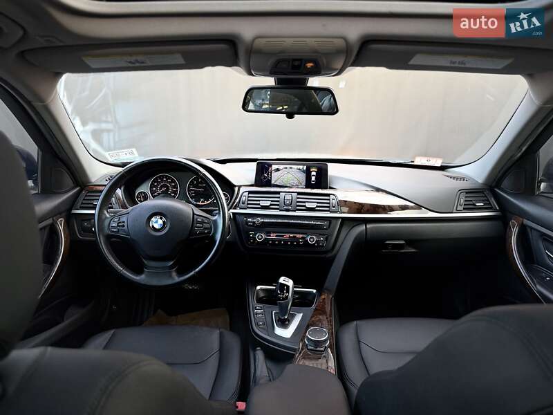 Седан BMW 3 Series 2015 в Львове