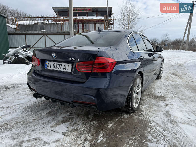 Седан BMW 3 Series 2017 в Киеве