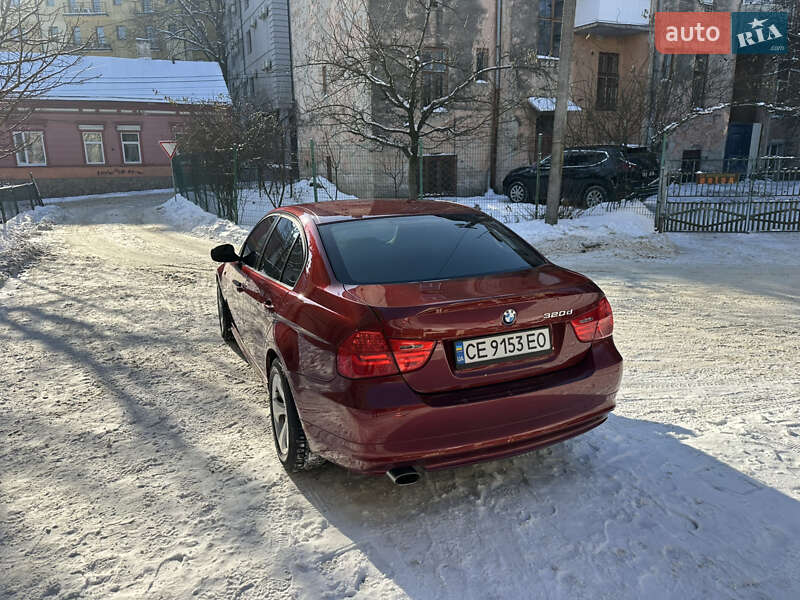 Седан BMW 3 Series 2010 в Черновцах