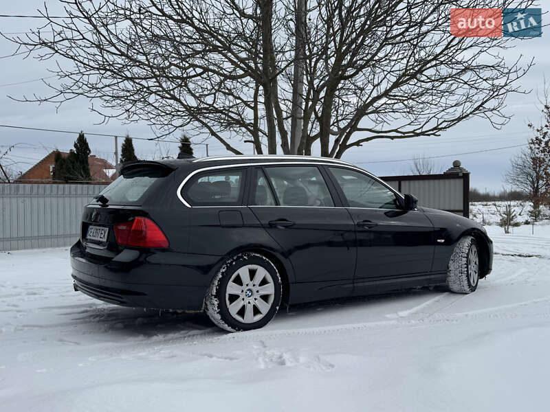 Универсал BMW 3 Series 2010 в Глыбокой