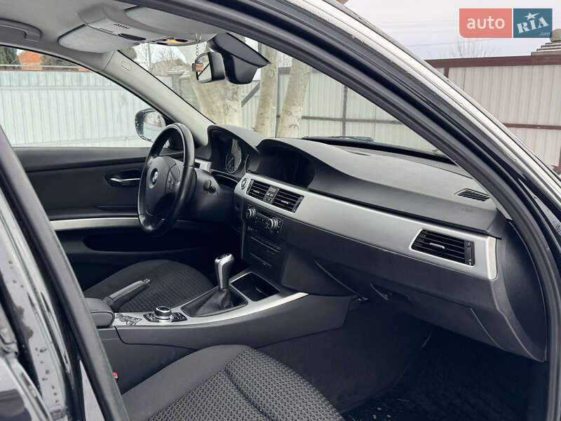 Универсал BMW 3 Series 2010 в Глыбокой