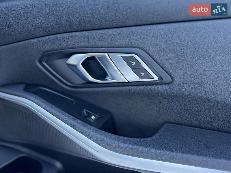 Седан BMW 3 Series 2019 в Киеве фото 50 Седан BMW 3 Series 2019 в Киеве