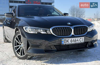 Седан BMW 3 Series 2022 в Києві