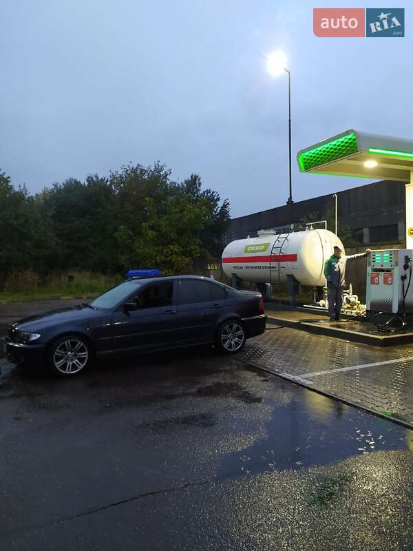 Седан BMW 3 Series 2001 в Львове