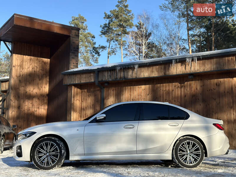 Седан BMW 3 Series 2022 в Киеве