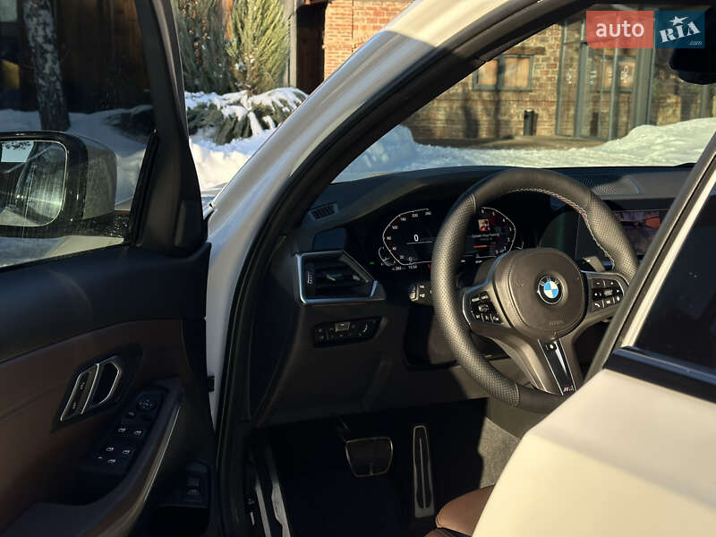 Седан BMW 3 Series 2022 в Киеве