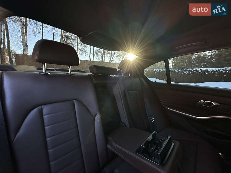 Седан BMW 3 Series 2022 в Киеве