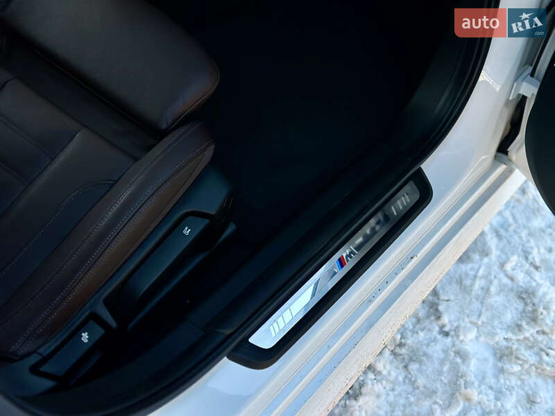 Седан BMW 3 Series 2022 в Киеве