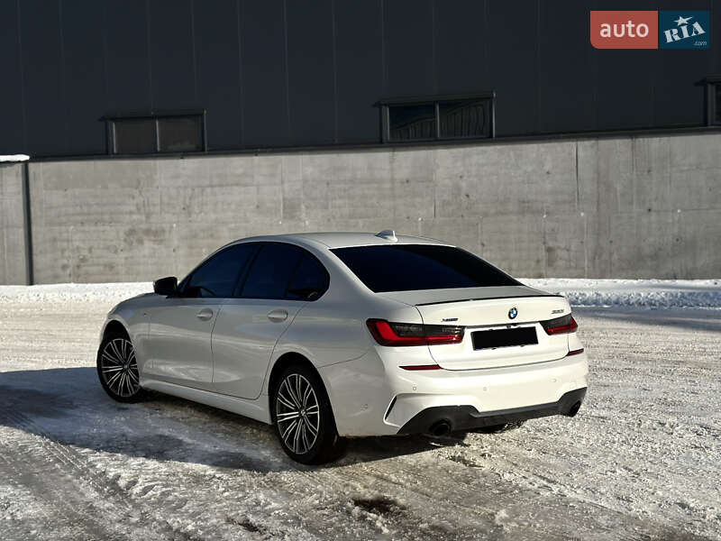Седан BMW 3 Series 2022 в Киеве