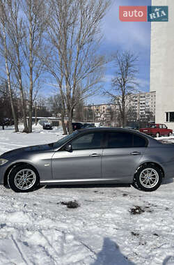 Седан BMW 3 Series 2009 в Черкасах