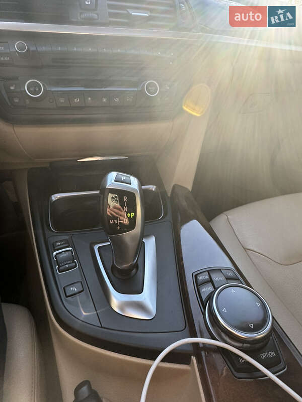Седан BMW 3 Series 2014 в Киеве