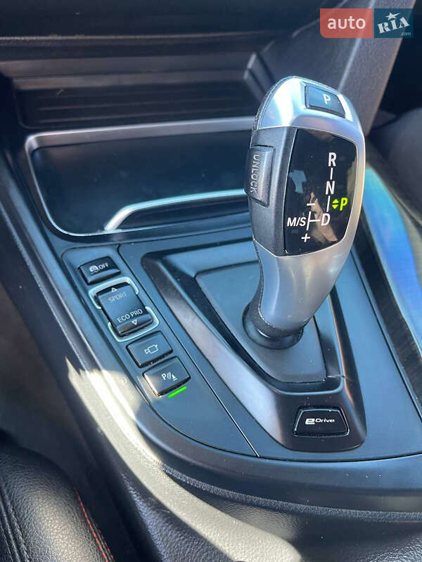 Седан BMW 3 Series 2017 в Первомайську