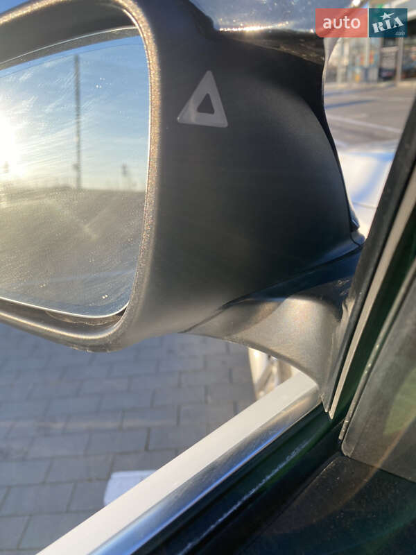 Седан BMW 3 Series 2017 в Первомайську