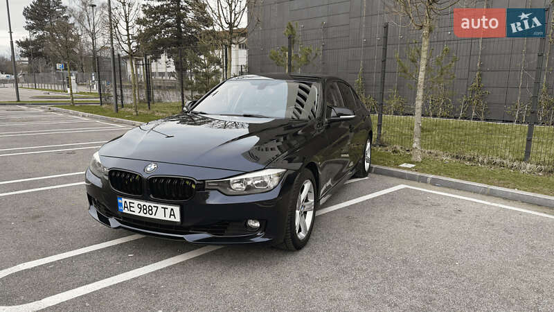 Седан BMW 3 Series 2014 в Днепре