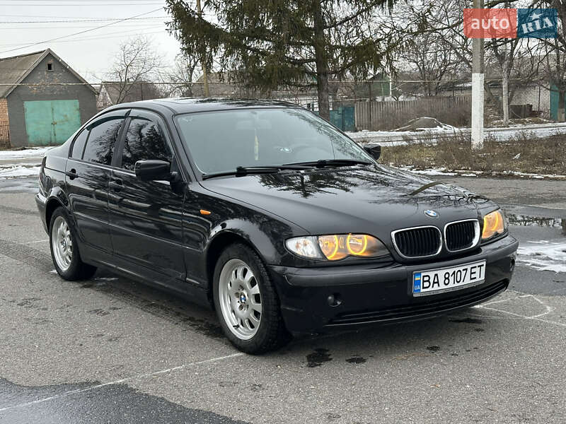Седан BMW 3 Series 2004 в Новом Буге