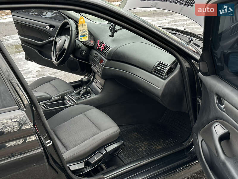 Седан BMW 3 Series 2004 в Новом Буге