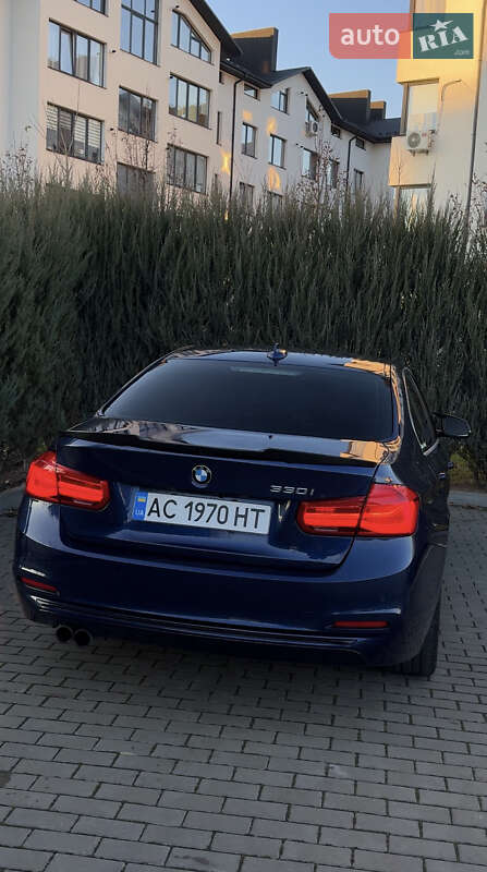 Седан BMW 3 Series 2017 в Луцке