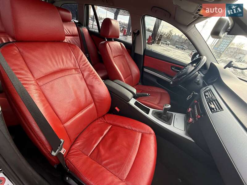 Универсал BMW 3 Series 2010 в Калиновке