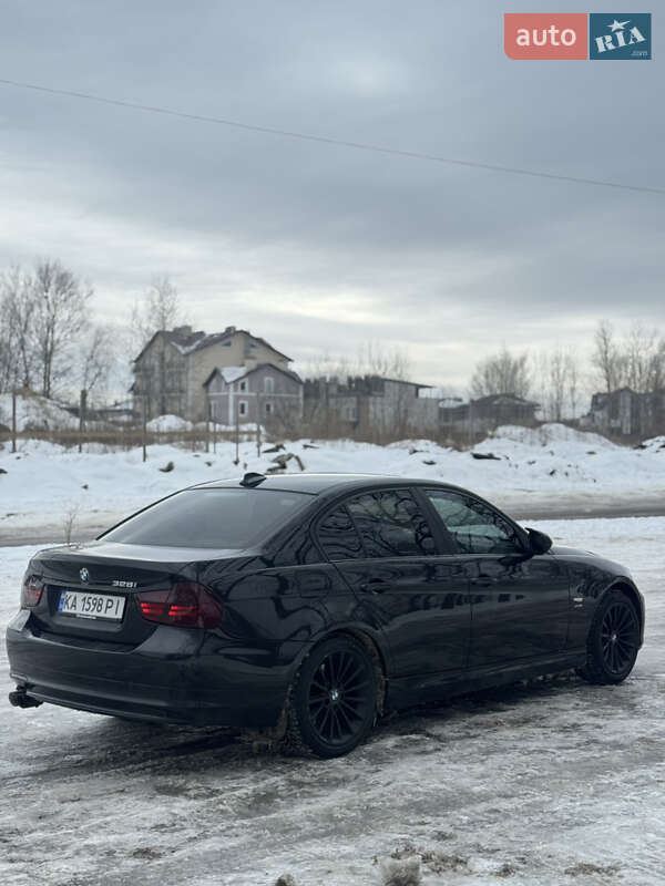 Седан BMW 3 Series 2011 в Киеве